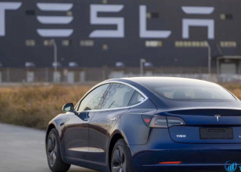 Cổ phiếu tăng vọt khi Tesla tham gia chỉ số S&P 500