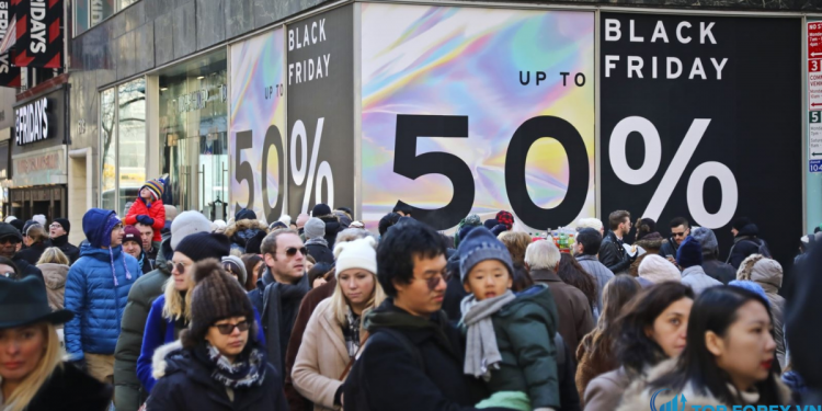 Niềm tin của người tiêu dùng Mỹ trượt dốc; giá nhà tăng