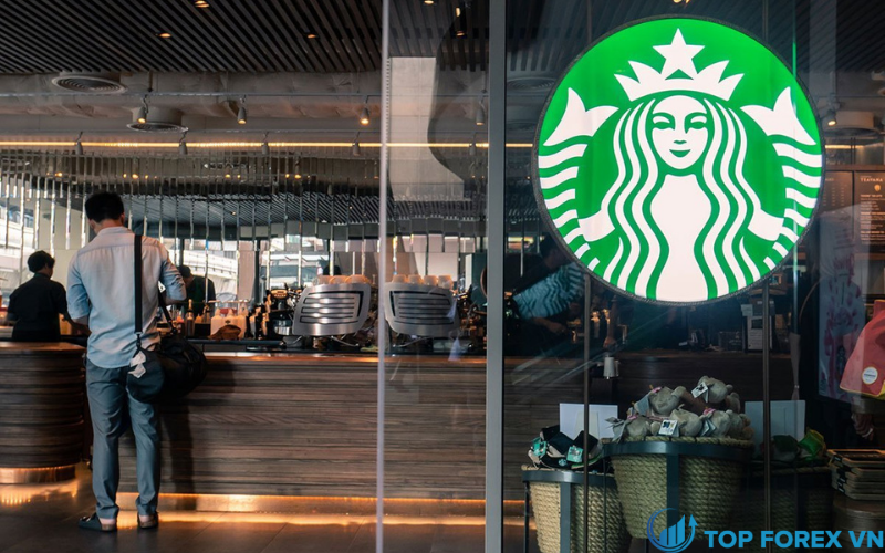 Starbucks đứng đầu ước tính thu nhập tăng