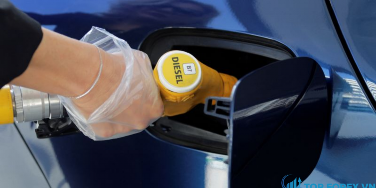 Giá dầu giảm thấp hơn khi có báo cáo về thỏa thuận hạt nhân Iran tiềm năng