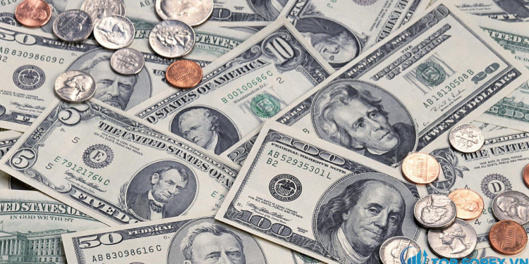 Đồng đô la tăng sau khi Fed kéo lãi suất tăng vào năm 2023