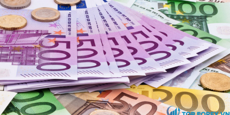 Tỷ giá hối đoái từ Euro sang đô la Mỹ giảm biên độ vào giữa tháng 6