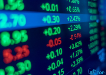 Dow Jones giảm 320 điểm vào đầu tuần, Nasdaq giảm 2%