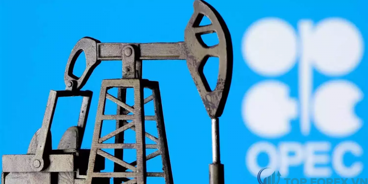 Giá dầu đạt mức cao nhất trong ba năm sau khi OPEC + đạt được kế hoạch sản lượng