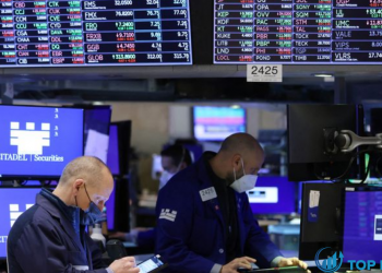 Dow Jones đóng cửa cao kỷ lục trong ngày thứ 2