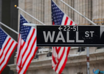 Lãi suất cao hơn làm đảo lộn thị trường chứng khoán Mỹ