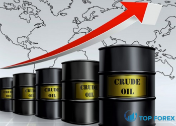 Dầu tăng khi Ukraine ban bố tình trạng khẩn cấp, bị tấn công mạng