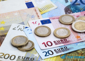 Đồng Euro gần cao nhất ba tuần, nhưng Fed thắt chặt gần như có thể giúp đồng đô la