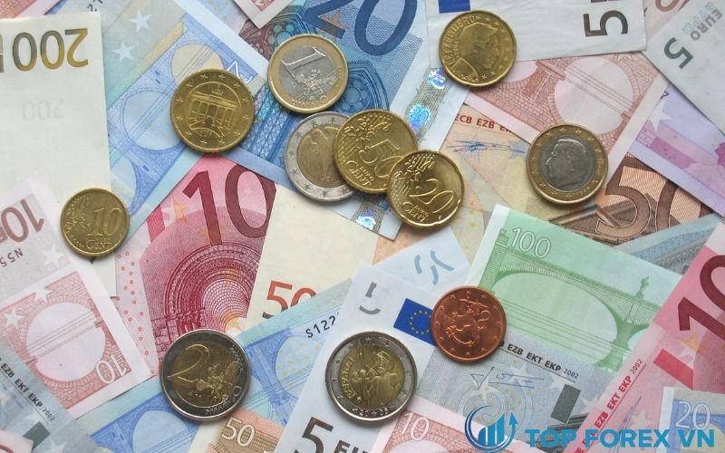 Đồng euro giảm 0,76%