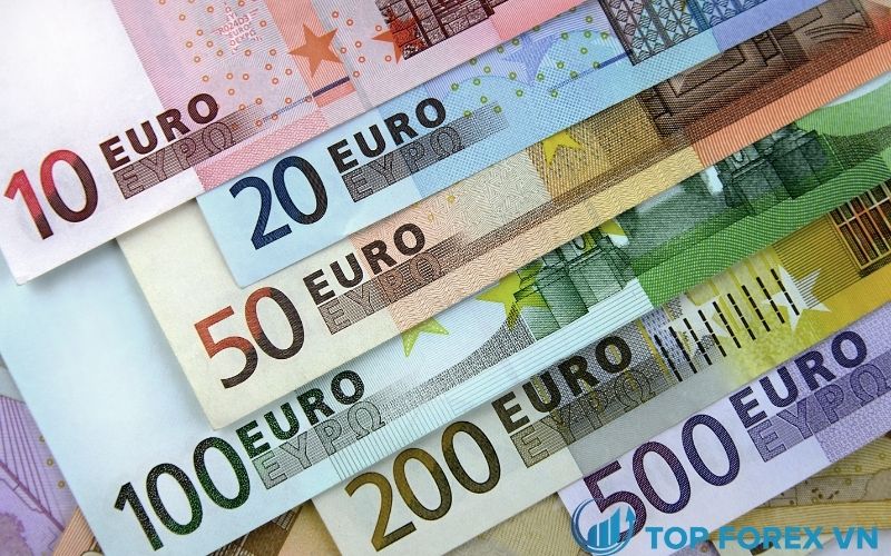 Đồng euro đã chịu áp lực vào hôm thứ Tư