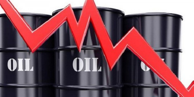 Giá dầu trượt dài, kéo dài đà giảm của tuần trước