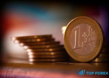 Hỗ trợ thử nghiệm đồng Euro khi khủng hoảng Ukraine rình rập tăng trưởng