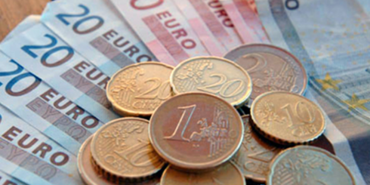 Đồng Euro bị đè nặng bởi hy vọng hòa bình ngày càng suy giảm