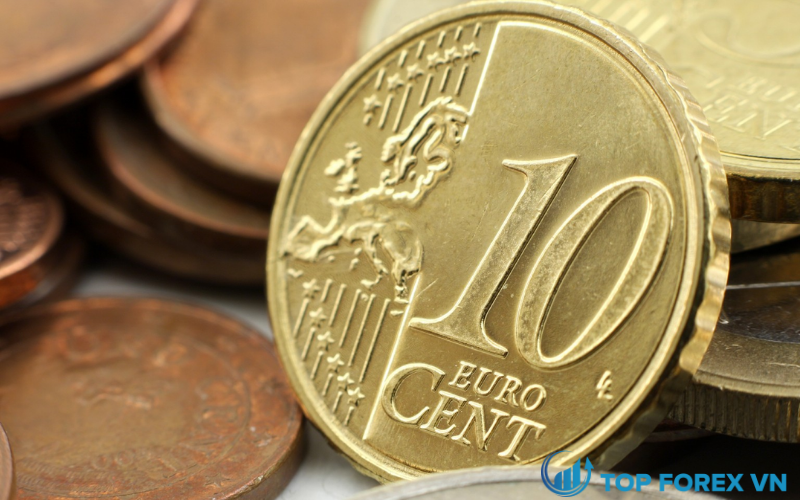 Macron dẫn dắt đồng Euro trước ECB