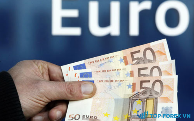 Macron dẫn dắt đồng Euro trước ECB