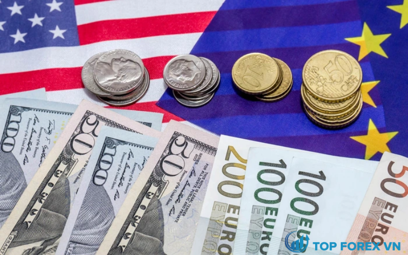 Đồng rúp đạt mức cao nhất so với đồng Euro