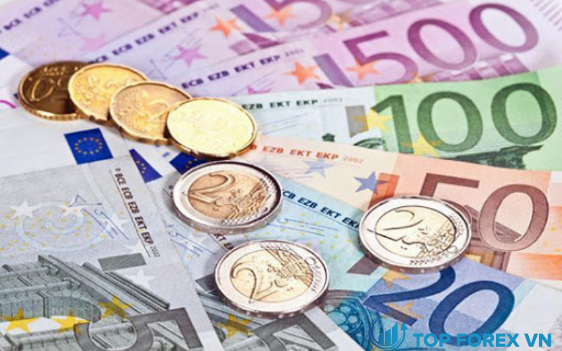 Euro mong manh khi Fed tăng lãi suất, rủi ro khí đốt đè nặng
