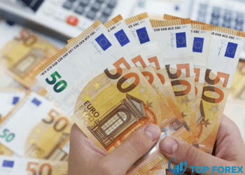 Euro mong manh khi Fed tăng lãi suất, rủi ro khí đốt đè nặng