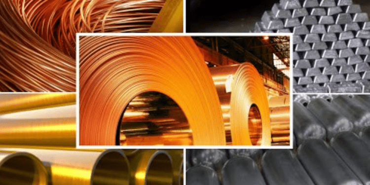 Giá đồng bị ảnh hưởng bởi Triển vọng kinh tế ảm đạm, giảm giá vàng