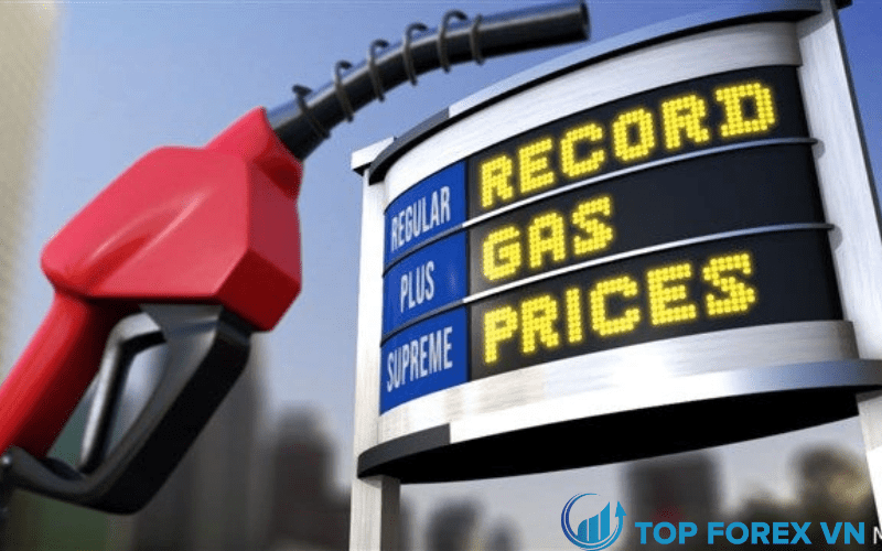 Giá dầu giảm do lo ngại nhu cầu mới, kỳ vọng tăng lãi suất