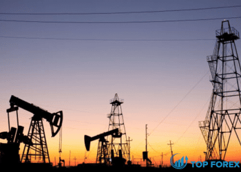 Giá dầu tăng khi Trung Quốc mở cửa trở lại giúp triển vọng nhu cầu