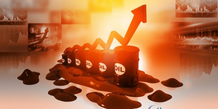 Giá dầu tăng cao hơn khi sức mạnh của đồng đô la Mỹ giảm bớt