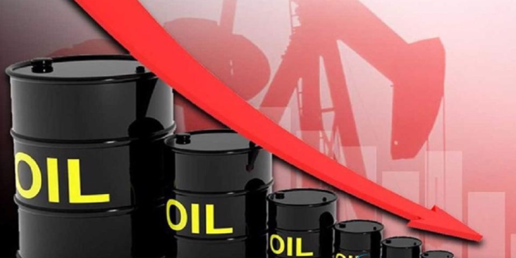 Giá dầu giảm khi lo ngại về sự gián đoạn nguồn cung giảm bớt