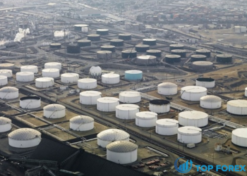 Dầu giảm xuống dưới 80 đô la do lo ngại suy thoái kinh tế