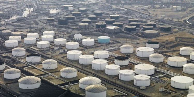 Dầu giảm xuống dưới 80 đô la do lo ngại suy thoái kinh tế