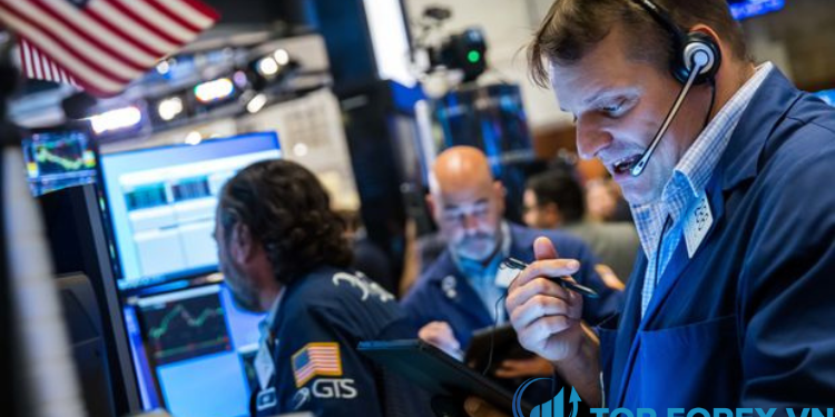 Chứng khoán Phố Wall trái chiều sau tín hiệu cứng rắn của Fed