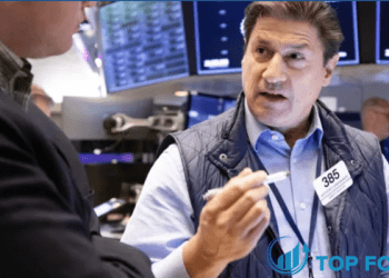 Chứng khoán Mỹ chìm trong sắc đỏ sau dữ liệu việc làm