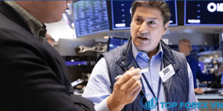 Chứng khoán Mỹ chìm trong sắc đỏ sau dữ liệu việc làm