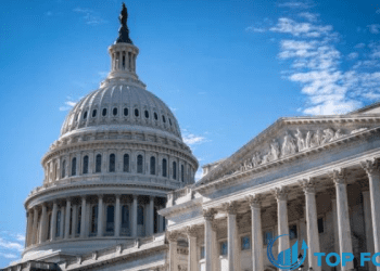 Nỗi lo của nhà đầu tư về bức tranh tài chính Mỹ khi Fitch hạ bậc tín nhiệm