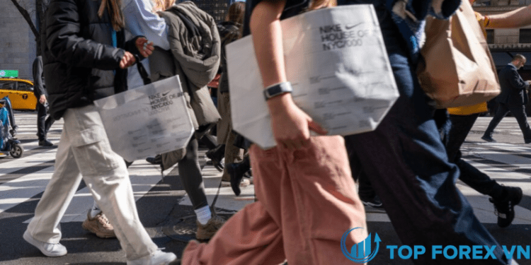 Nền kinh tế Mỹ hạ nhiệt khi doanh số bán lẻ giảm, giá sản xuất giảm 