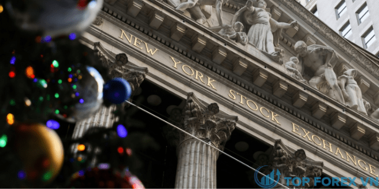 Chứng khoán Mỹ chìm trong sắc đỏ do đợt bán tháo đột ngột