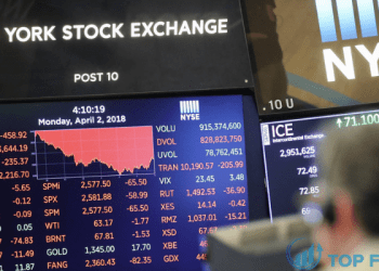 Phố Wall lao đao khi cổ phiếu Apple trượt dốc