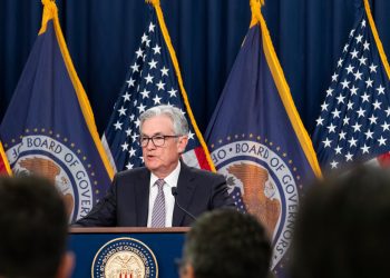 Fed giữ nguyên lãi suất, dự báo chỉ cắt giảm một lần vào năm 2024 