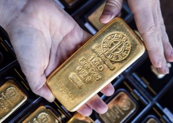 Giá vàng ngày 18/06: vàng thế giới giảm gần 1%