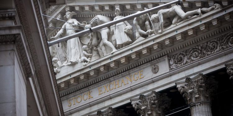 Nasdaq, S&P 500 lập kỷ lục 4 phiên liên tiếp – ngày 14/06/2024