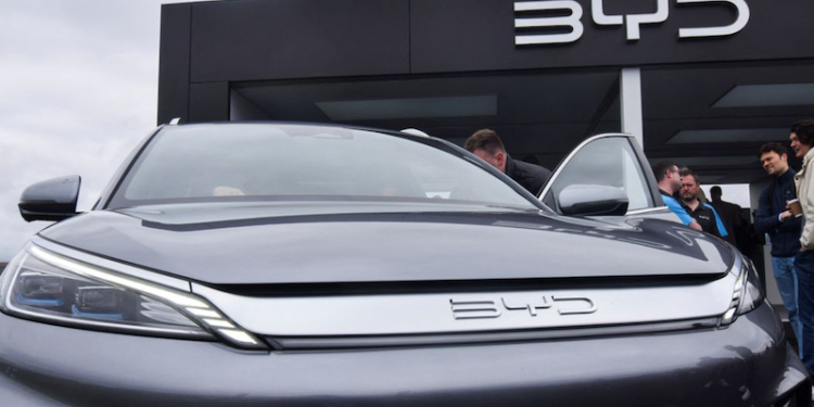 Doanh số xe điện của BYD tăng 21%, thu hẹp khoảng cách với Tesla