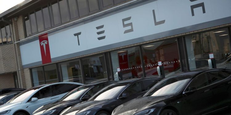 Cổ phiếu Tesla tăng trước báo cáo giao hàng quý 2