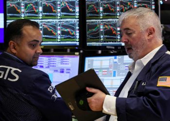 Dow Jones đóng cửa ở mức cao kỷ lục