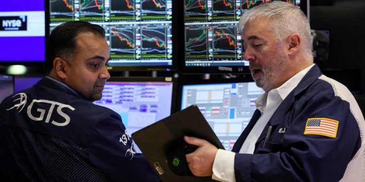 Dow Jones đóng cửa ở mức cao kỷ lục