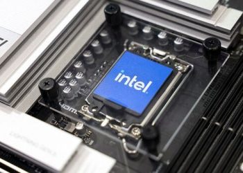 Cổ phiếu Intel tăng 4% sau thỏa thuận với Amazon