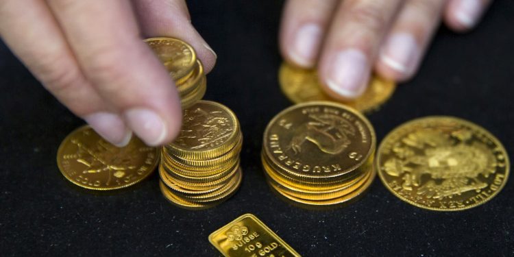 Giá vàng ngày 21/11: vàng SJC duy trì đà tăng mạnh