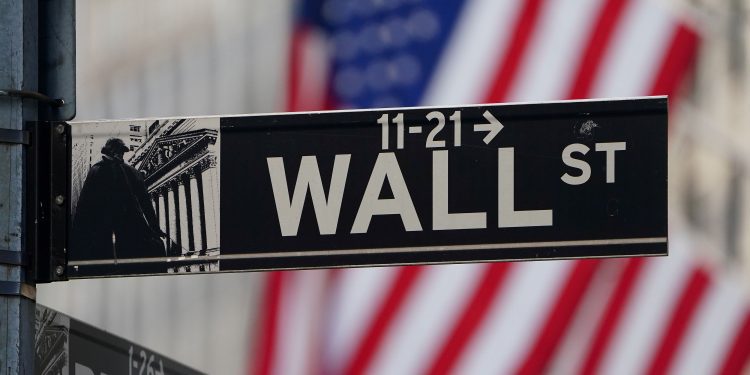 Phố Wall đạt mức cao kỷ lục sau phát biểu của ông Powell