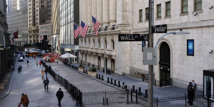 Phố Wall giảm mạnh phiên giao dịch gần cuối năm 2024