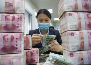 Lạm phát của Trung Quốc suy yếu khi những rủi ro mới xuất hiện