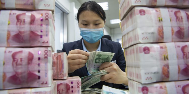 Lạm phát của Trung Quốc suy yếu khi những rủi ro mới xuất hiện