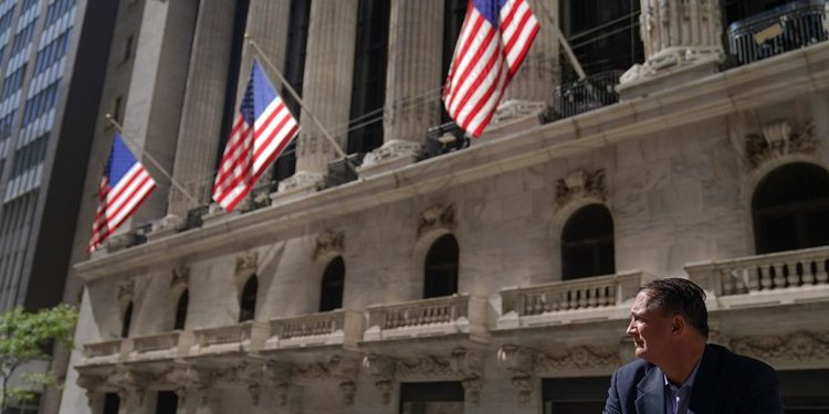 Thị trường chứng khoán Hoa Kỳ năm 2025 được kỳ vọng mạnh mẽ sau 2 năm bùng nổ liên tiếp